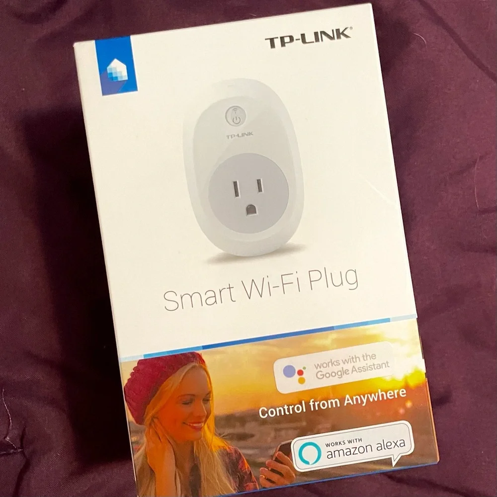 TP-Link Smart Wi-Fi Plug: Model HS100 - Picture 1 of 5